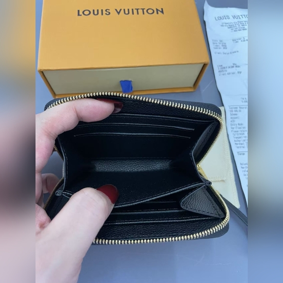 Louis Vuitton Zippy Coin Purse - Picture 10 of 12